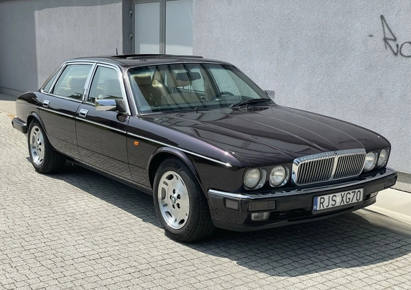 Jaguar XJ cena 48900 przebieg: 192000, rok produkcji 1993 z Jasło małe 172